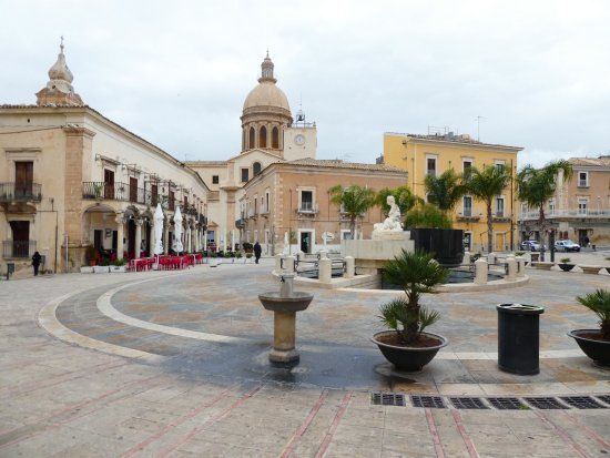 Piazza Fonte Diana