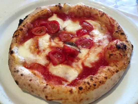 Il Vesuvio Pizzeria Trattoria Bruschetteria